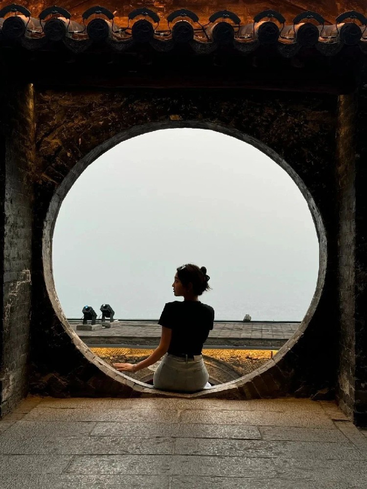 跟着“曲木皮”去旅行，畅游响堂站！